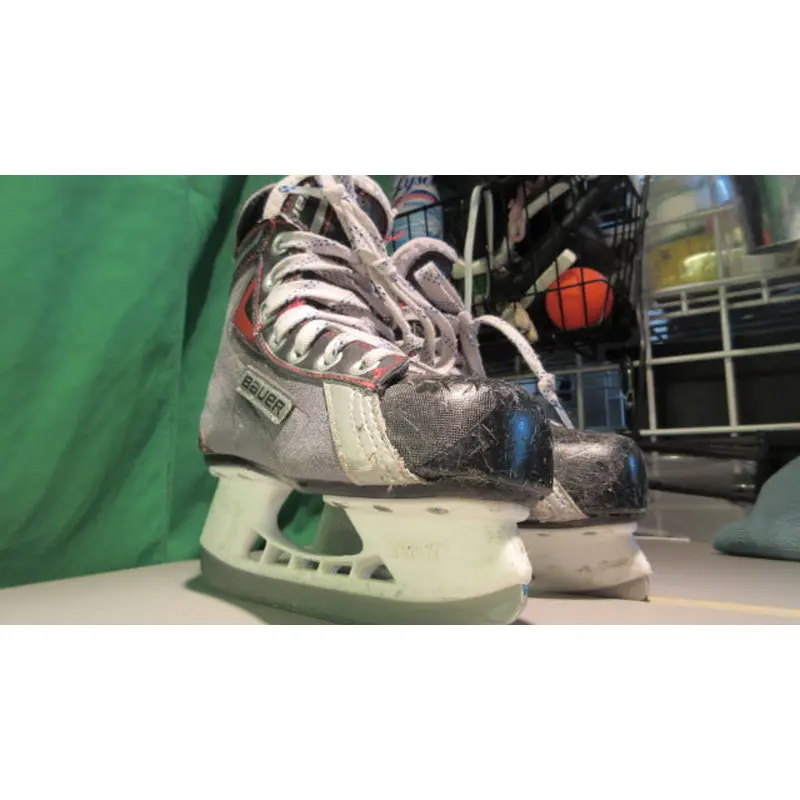 Used Bauer Kids Vapor 12.5K Hockey Skates (Worn)