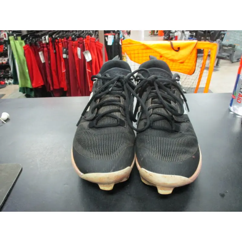 Used New Balance Size 7.5 Cleats
