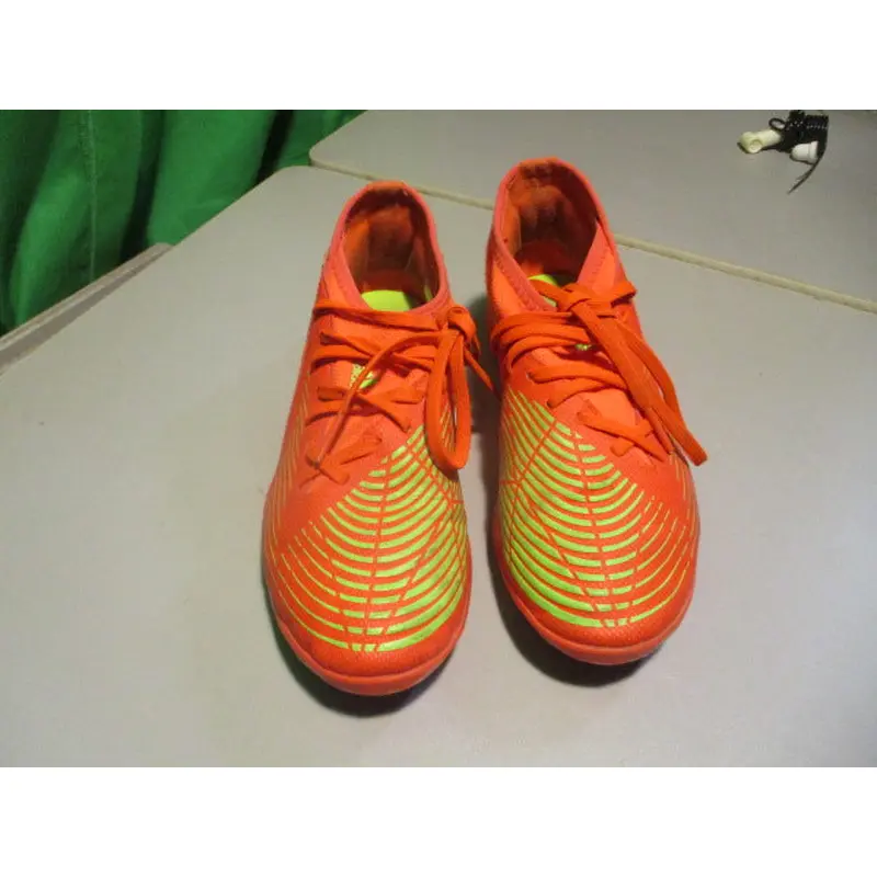 Used Adidas Predator Size 3 Indoor Soccer Cleats - Wear On Back
