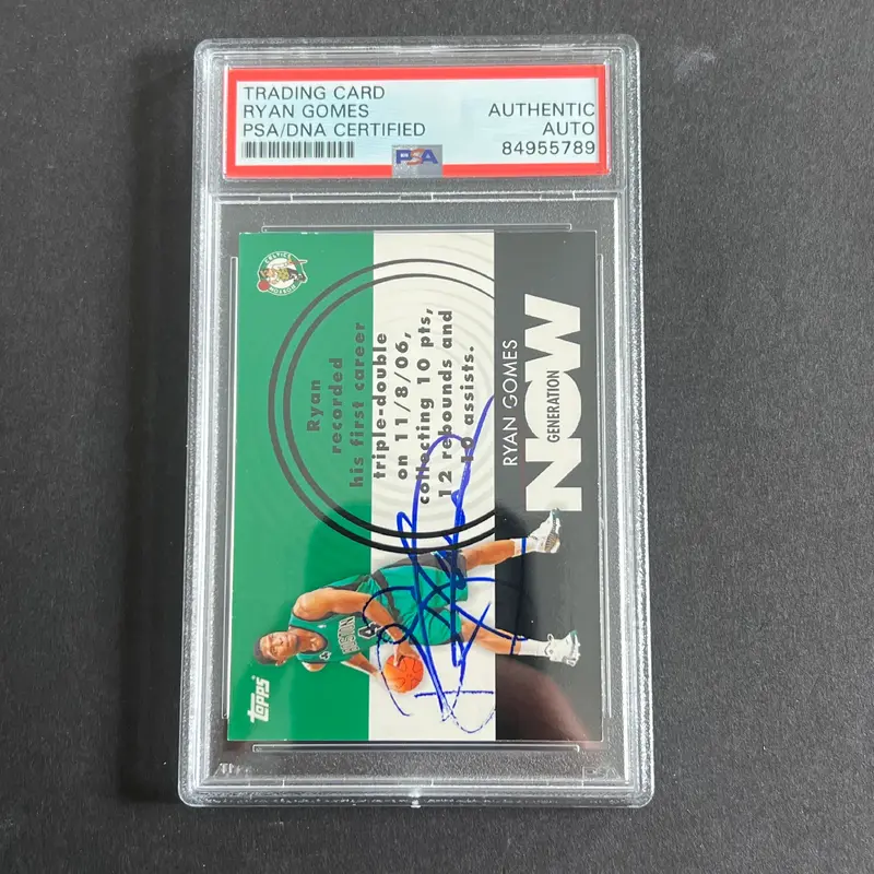 2007-08 Topps #GN21 Ryan Gomes Signed Card AUTO PSA Slabbed Celtics