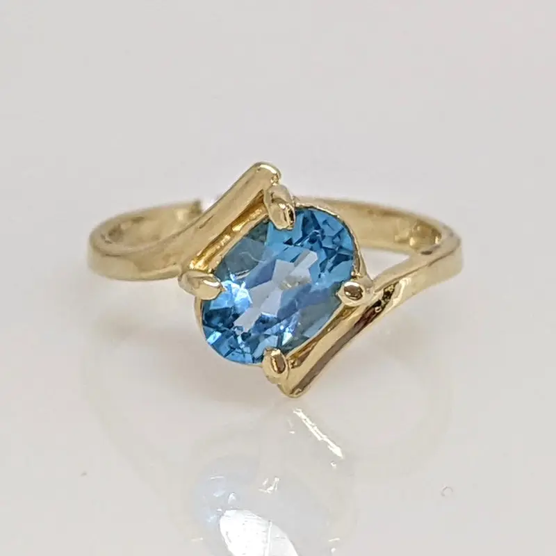 14K BLUE TOPAZ OVAL 4X6 ESTATE BABY RING 1.1 GRAMS
