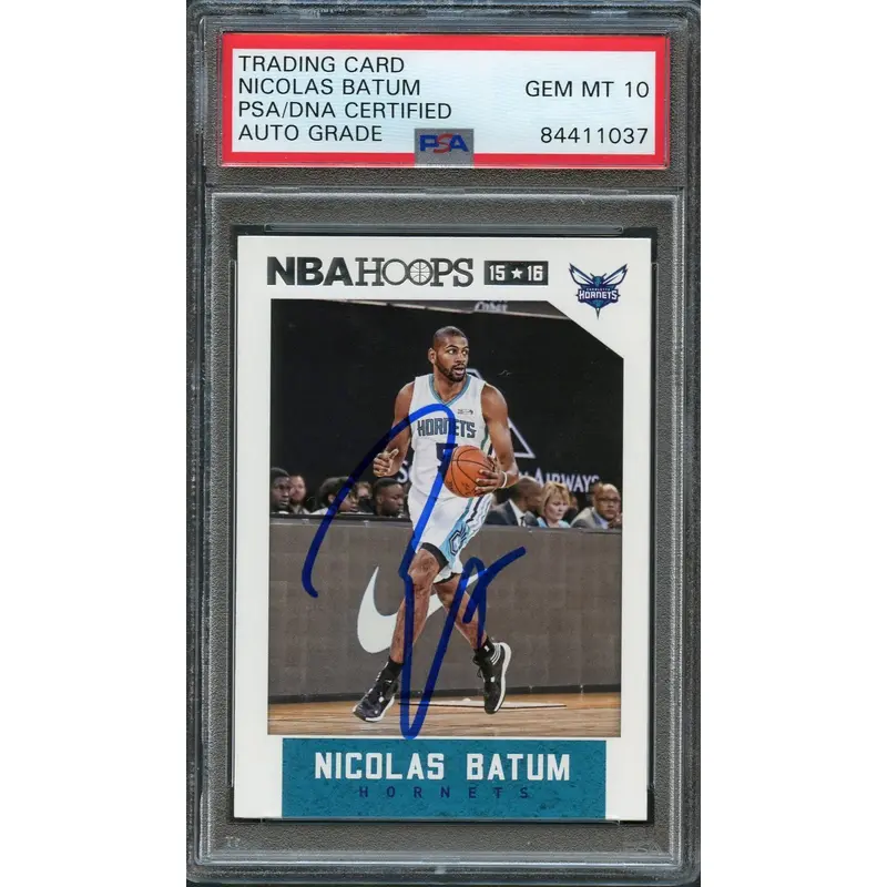 2015-16 NBA Hoops #96 Nicolas Batum Signed Card AUTO 10 PSA Slabbed Hornets