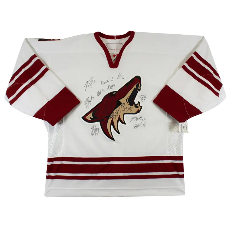 2010-11 Coyotes (22) Doan, Yandle Signed White Reebok Jersey BAS #AD64020