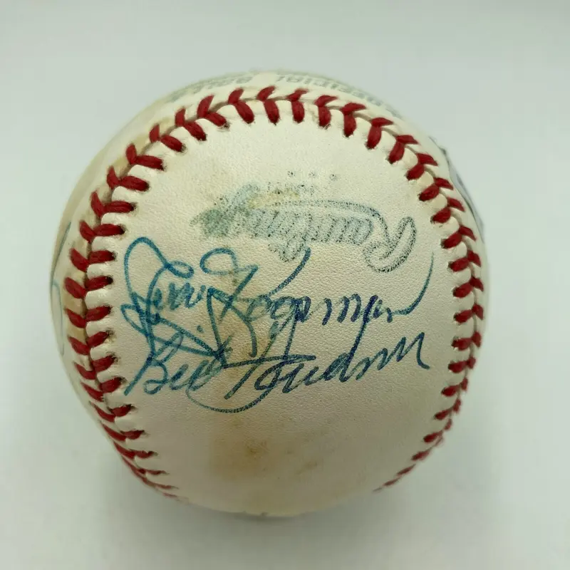 1981 Minnesota Twins Team Signed American League Baseball Beckett COA