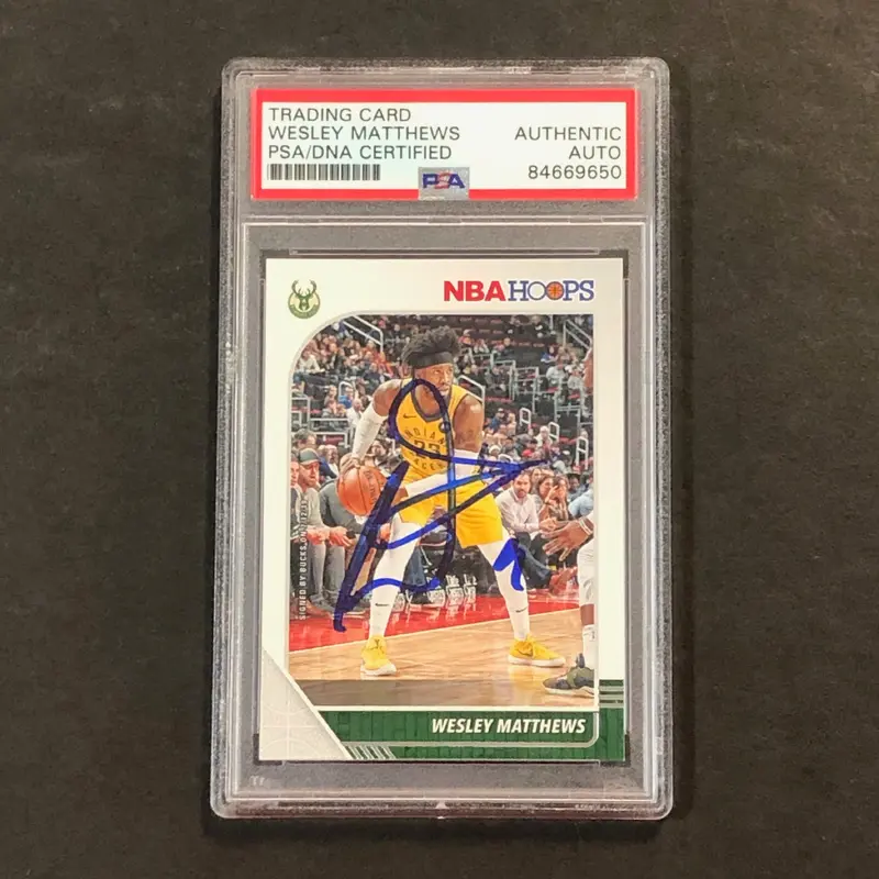 2019-20 NBA Hoops #75 Wesley Mathews Signed Card PSA Slabbed Bucks