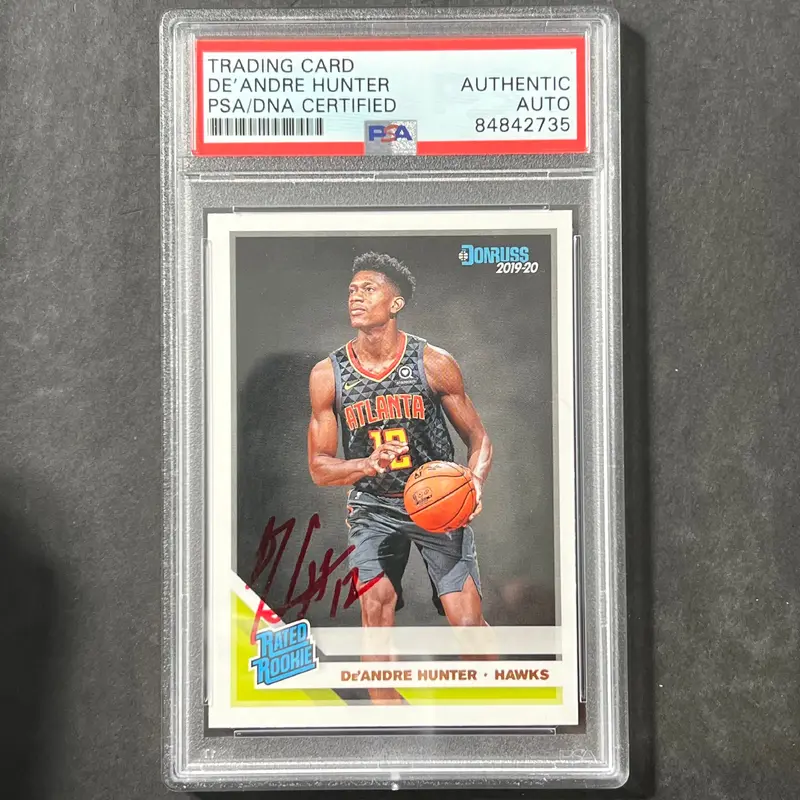 2019-20 Panini Donruss #204 De'Andre Hunter Signed Card AUTO PSA/DNA Slabbed Hawks