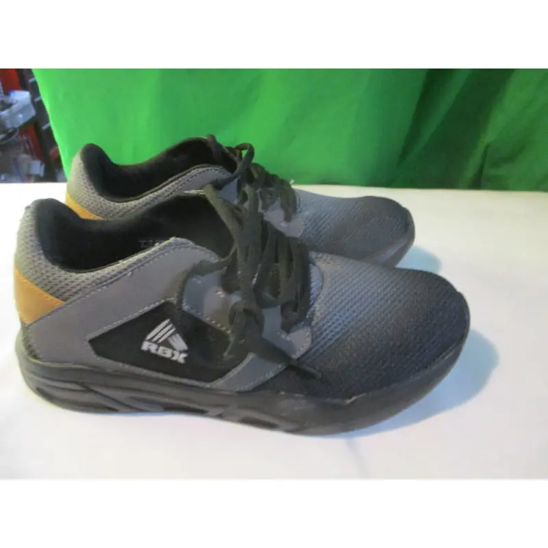 Used Reebok Running / Training Shoes Size 6