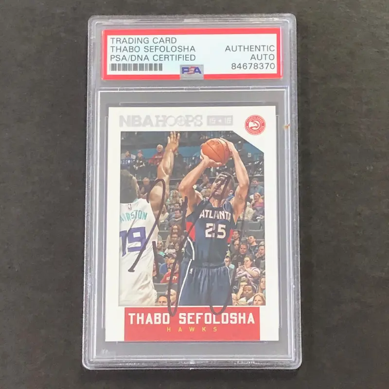 2015-16 NBA Hoops #40 Thabo Sefolosha Signed Card PSA/DNA Slabbed Hawks