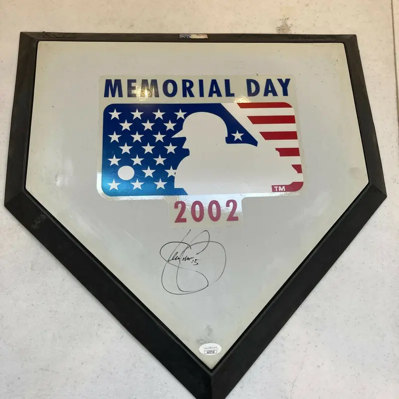 Shawn Green Signed 2002 Memorial Day Authentic Full Size Home Plate JSA COA