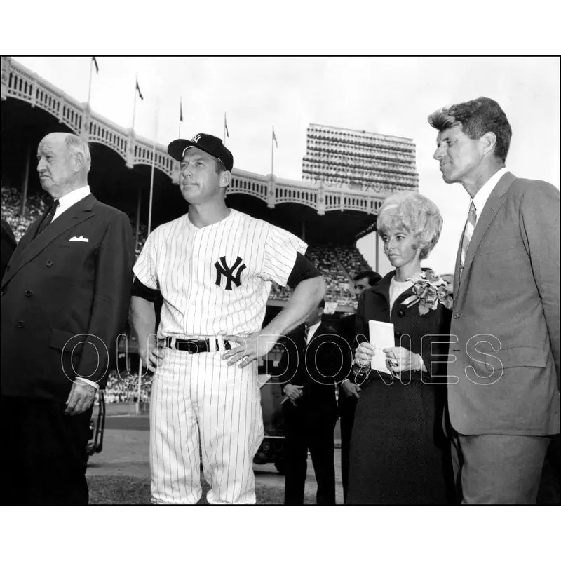 Mickey Mantle Bobby Kennedy 8X10 Photo - 1965 Yankees Mantle's Wife - 1879
