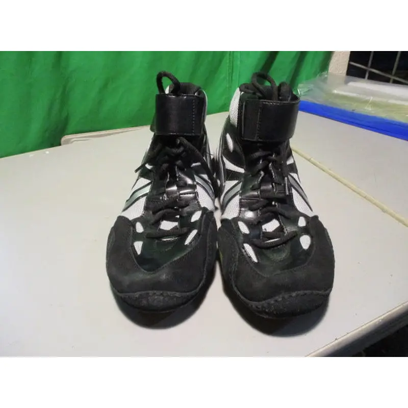 Used Matman Size Adult 11 Wrestling shoes
