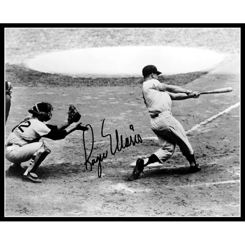 Roger Maris 8X10 Photo - Autographed 1961 Yankees 61st Homerun - 534